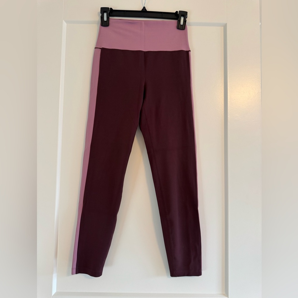 EUC! Old Navy Studiosmooth Extra High Rise Pink/Burgundy Leggings, Sz. M